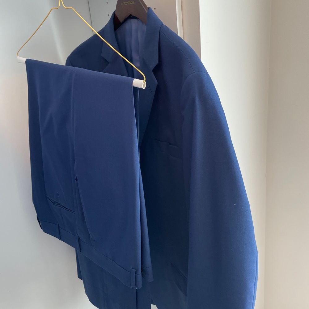 Hart Schaffner Marx Suit